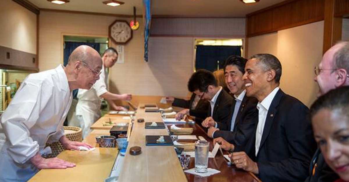 Sukiyabashi Jiro saat menjamu Presiden Barack Obama dan Perdana Menteri Jepang Shinzo Abe