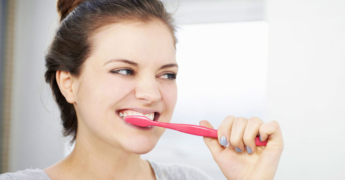 Menghemat Air - Matikan Keran Saat Menggosok Gigi