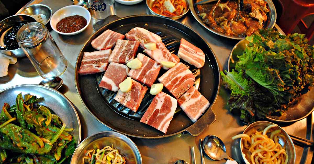 Samgyeopsal Makanan Khas Korea Yang Sering Ada di Film Serial Drama Korea