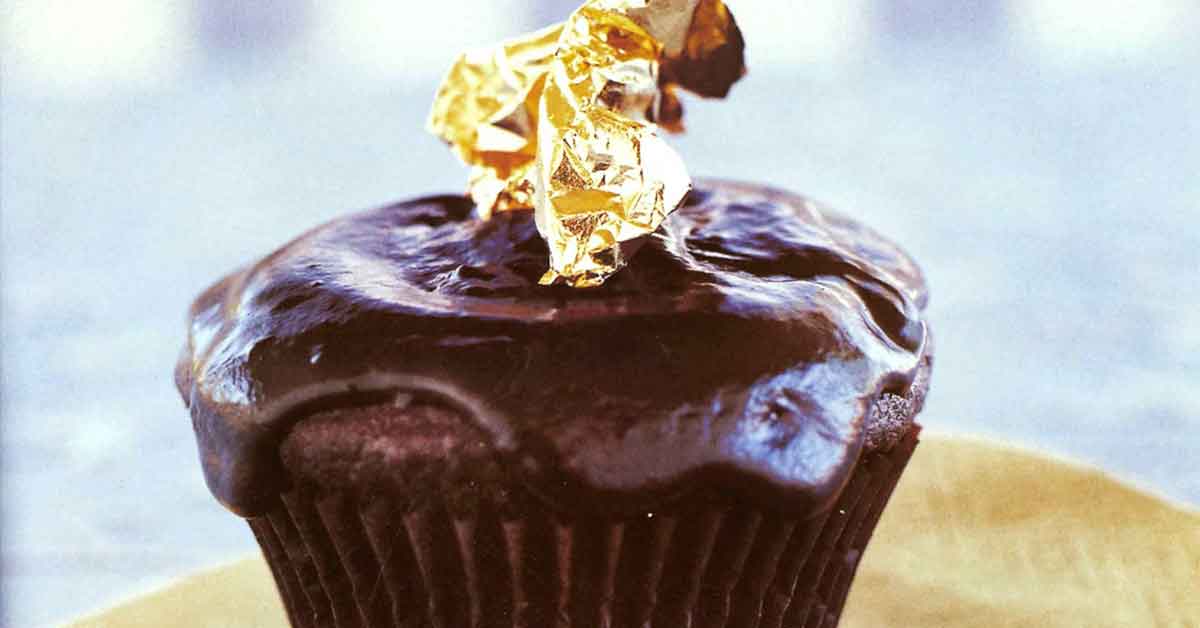 Decadent Cupcake Makanan Mewah Yang Mengandung Emas