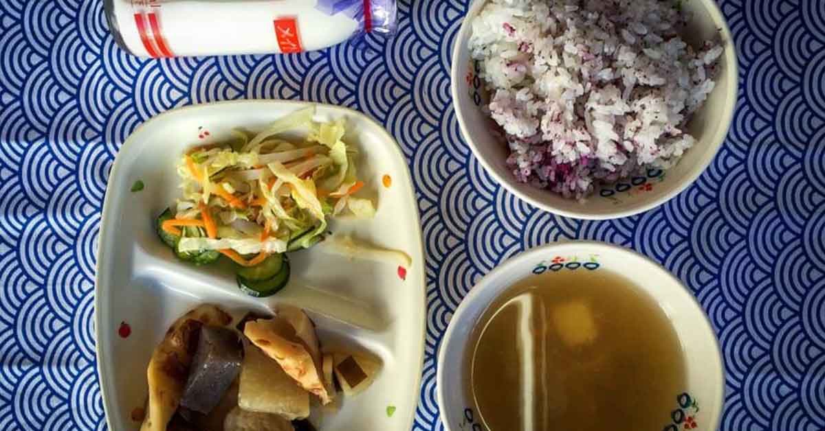 Oden Menu Makan Siang di Sekolah Jepang