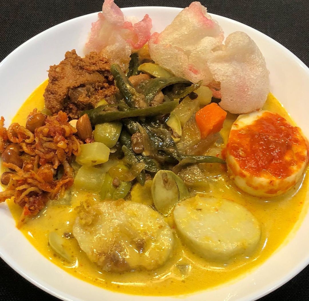 lontong medan